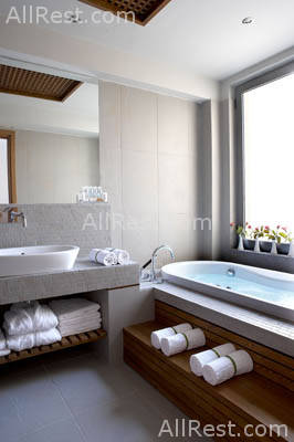 The Ixian Grand Hotel 2